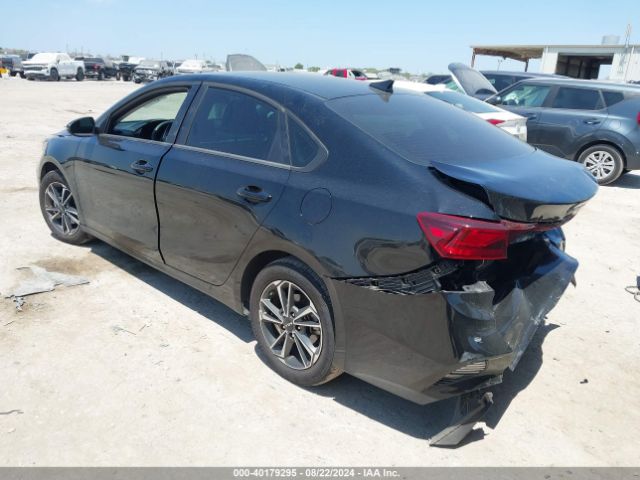 Photo 2 VIN: 3KPF24AD1RE697602 - KIA FORTE 