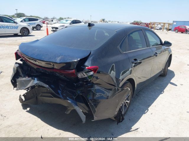 Photo 3 VIN: 3KPF24AD1RE697602 - KIA FORTE 