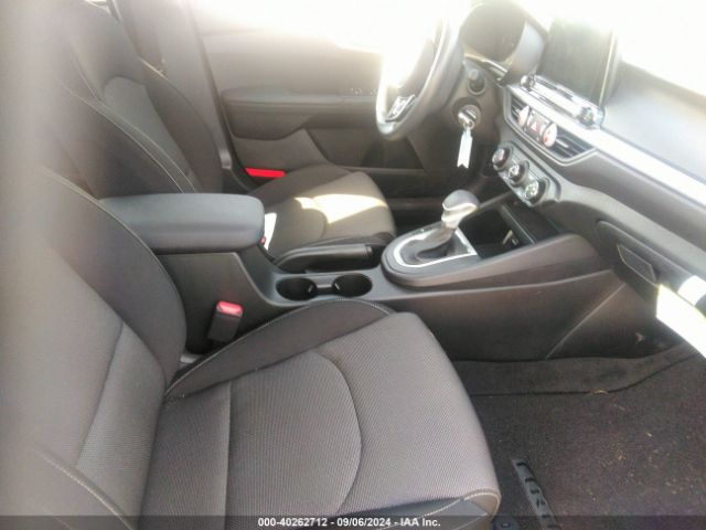 Photo 4 VIN: 3KPF24AD1RE758883 - KIA FORTE 