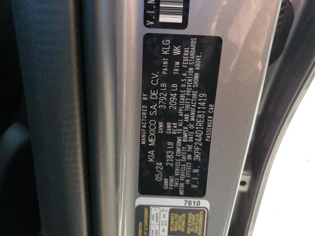 Photo 11 VIN: 3KPF24AD1RE811419 - KIA FORTE LX 