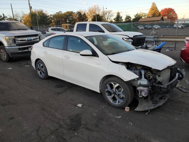 Photo 3 VIN: 3KPF24AD2KE061437 - KIA FORTE FE 