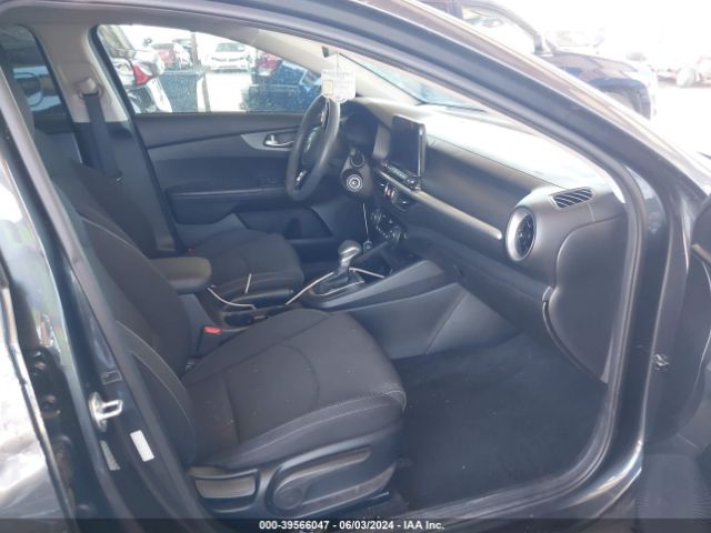 Photo 4 VIN: 3KPF24AD2KE091876 - KIA FORTE 