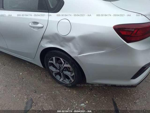 Photo 5 VIN: 3KPF24AD2KE117716 - KIA FORTE 