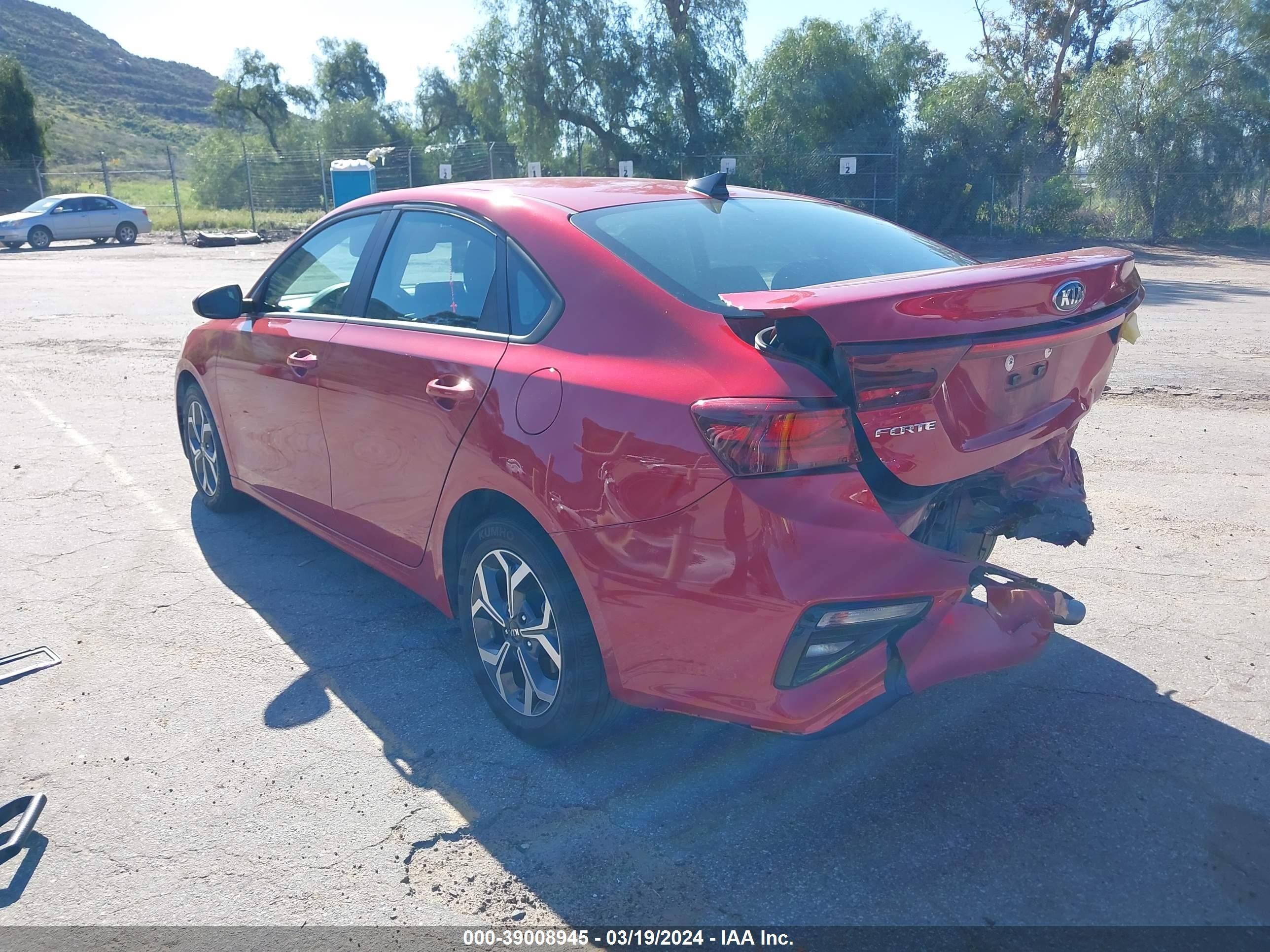 Photo 2 VIN: 3KPF24AD2LE176895 - KIA FORTE 