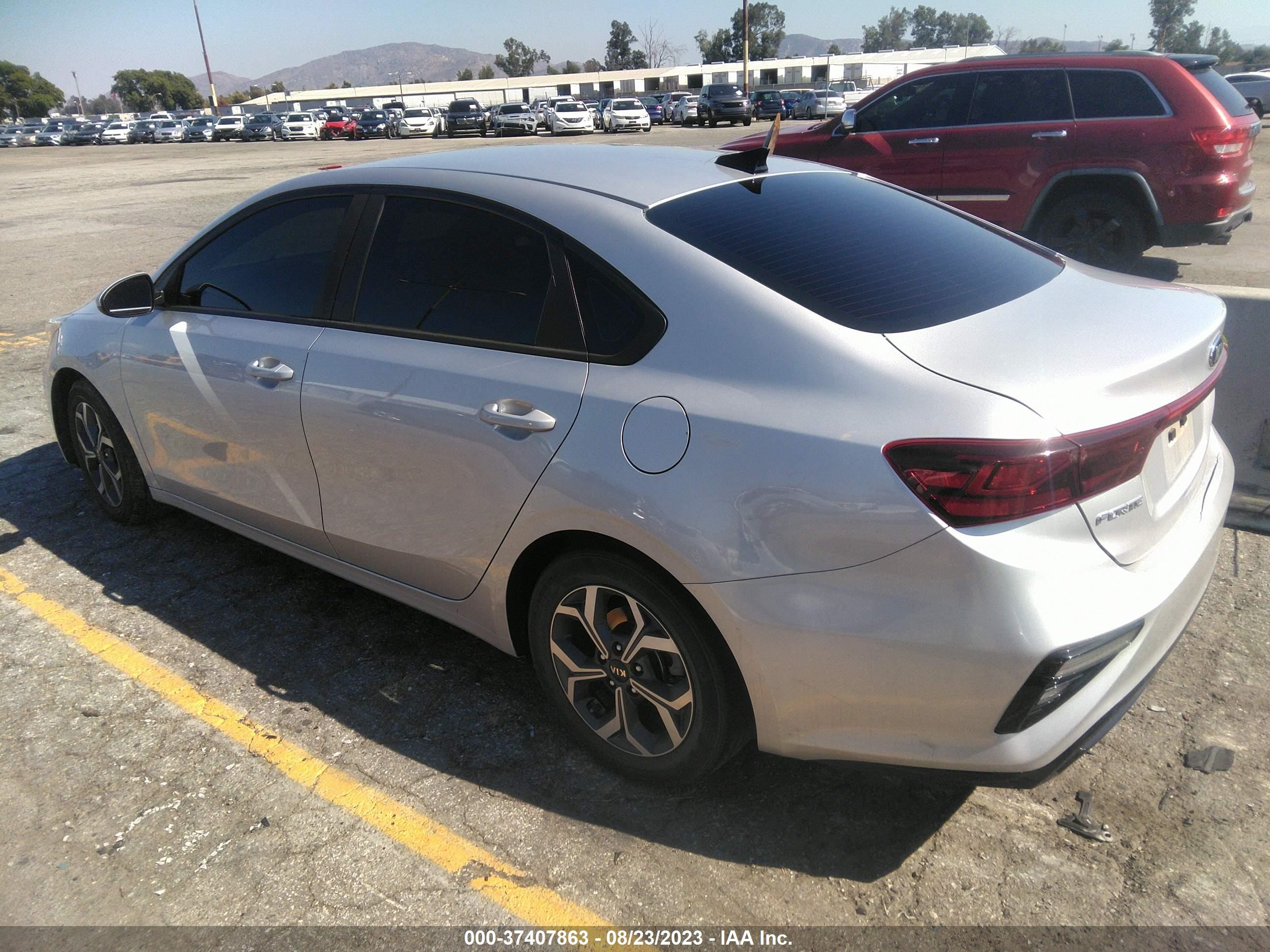 Photo 2 VIN: 3KPF24AD2LE204291 - KIA FORTE 