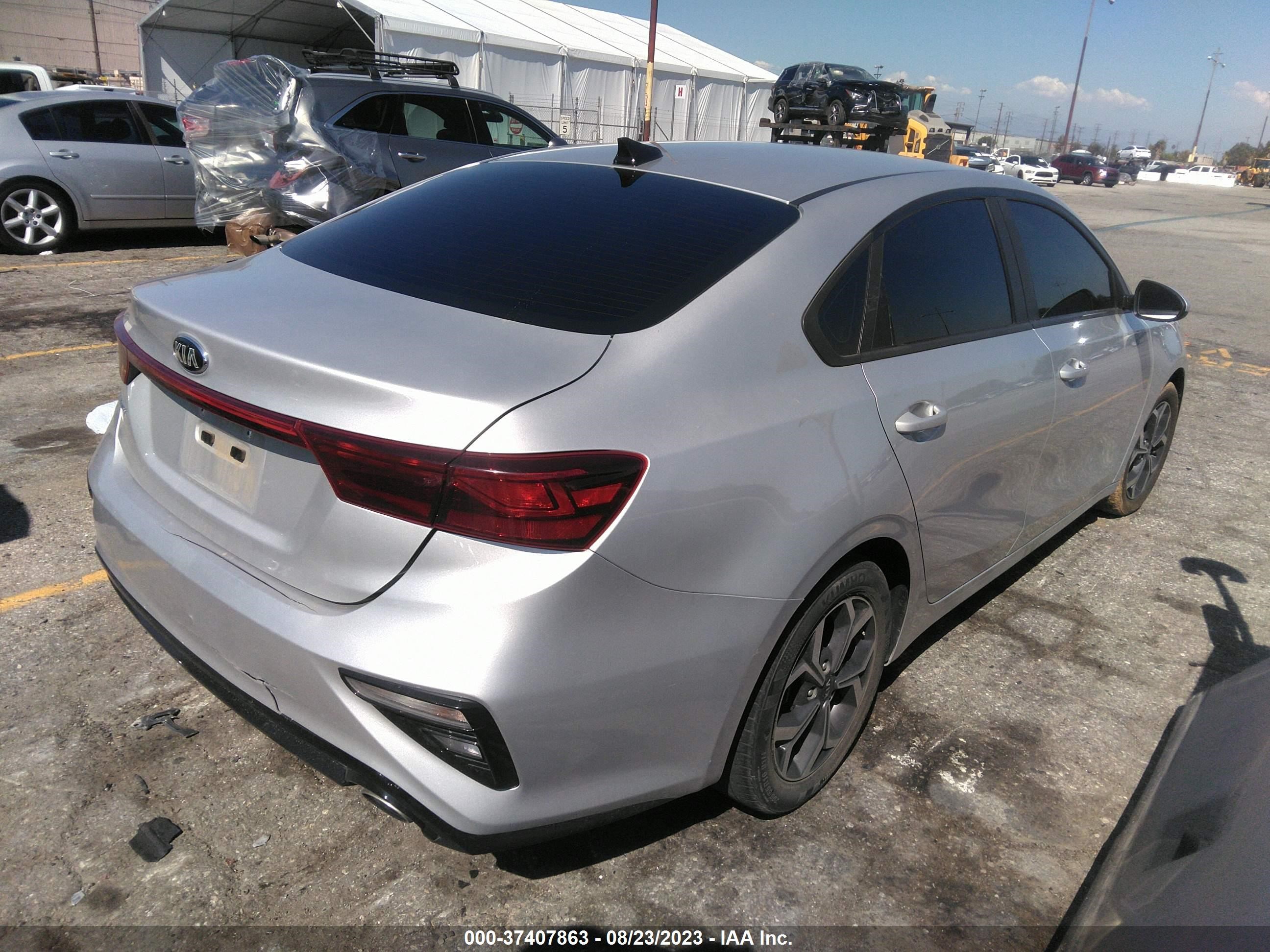 Photo 3 VIN: 3KPF24AD2LE204291 - KIA FORTE 