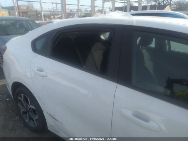 Photo 5 VIN: 3KPF24AD2LE221592 - KIA FORTE 