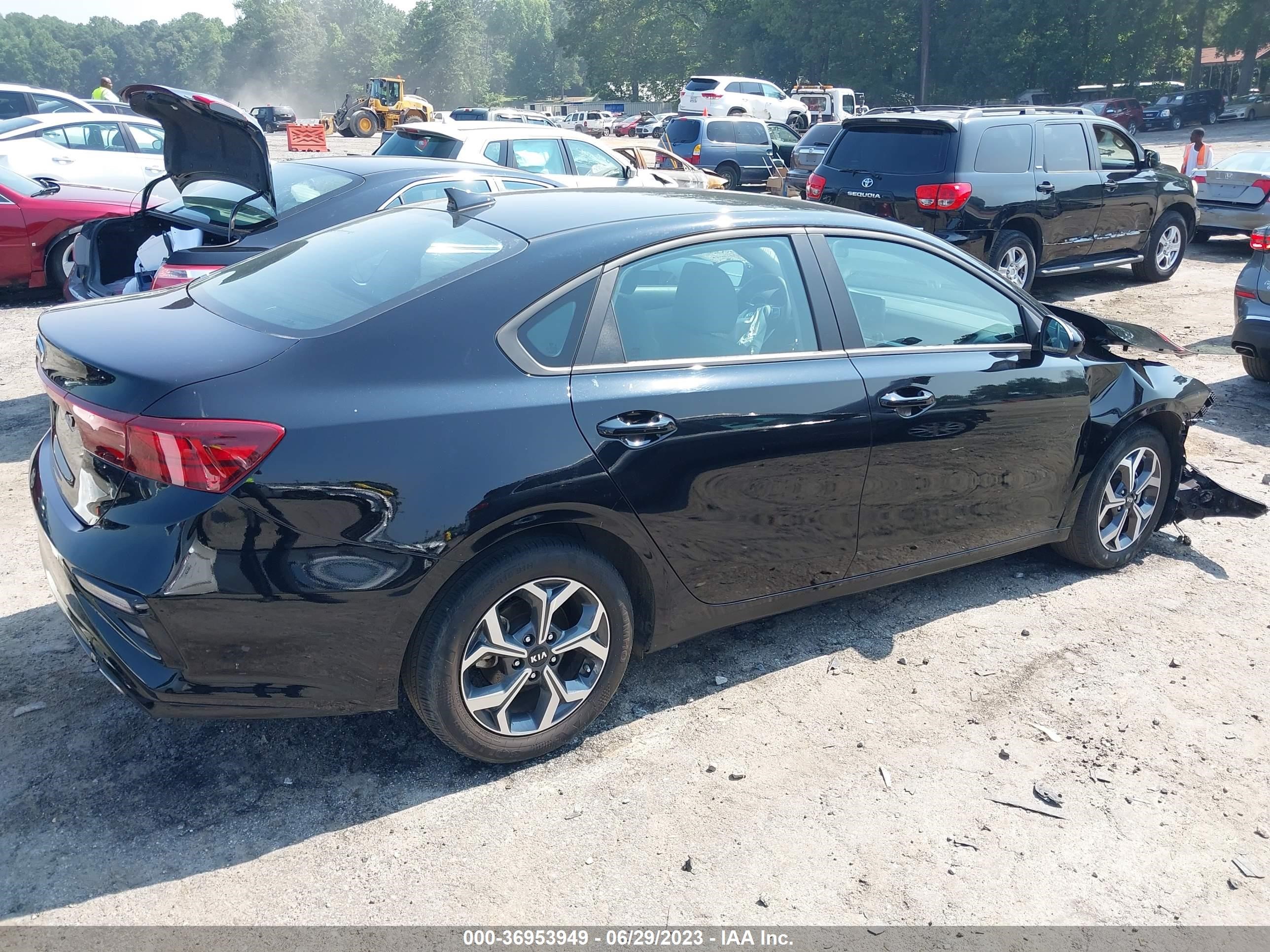 Photo 3 VIN: 3KPF24AD2LE260070 - KIA FORTE 