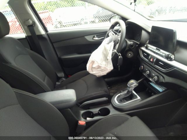 Photo 4 VIN: 3KPF24AD2ME345055 - KIA FORTE 