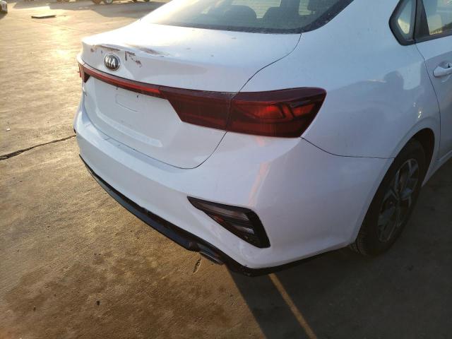 Photo 8 VIN: 3KPF24AD2ME353060 - KIA FORTE FE 