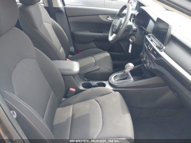 Photo 4 VIN: 3KPF24AD2ME372739 - KIA FORTE 