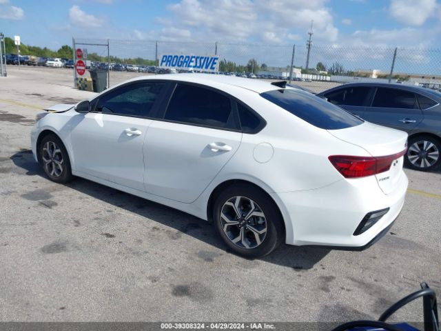 Photo 2 VIN: 3KPF24AD2ME383756 - KIA FORTE 