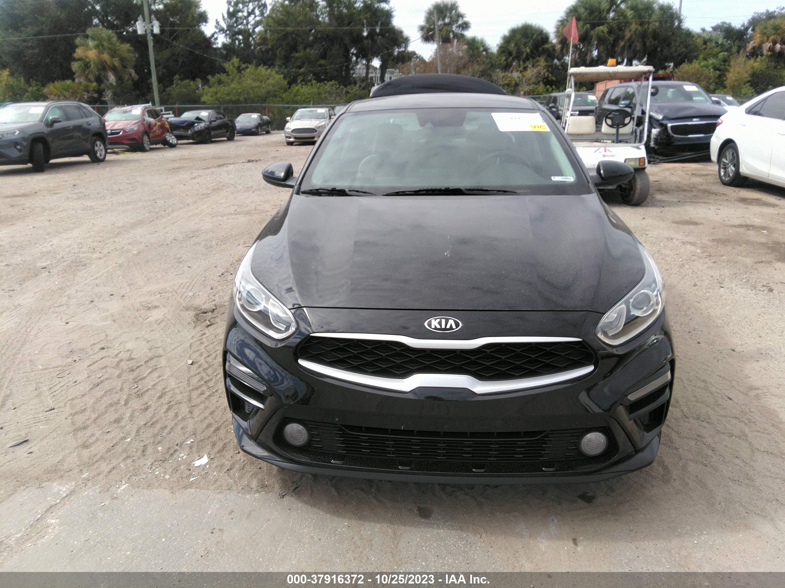 Photo 11 VIN: 3KPF24AD2ME395342 - KIA FORTE 