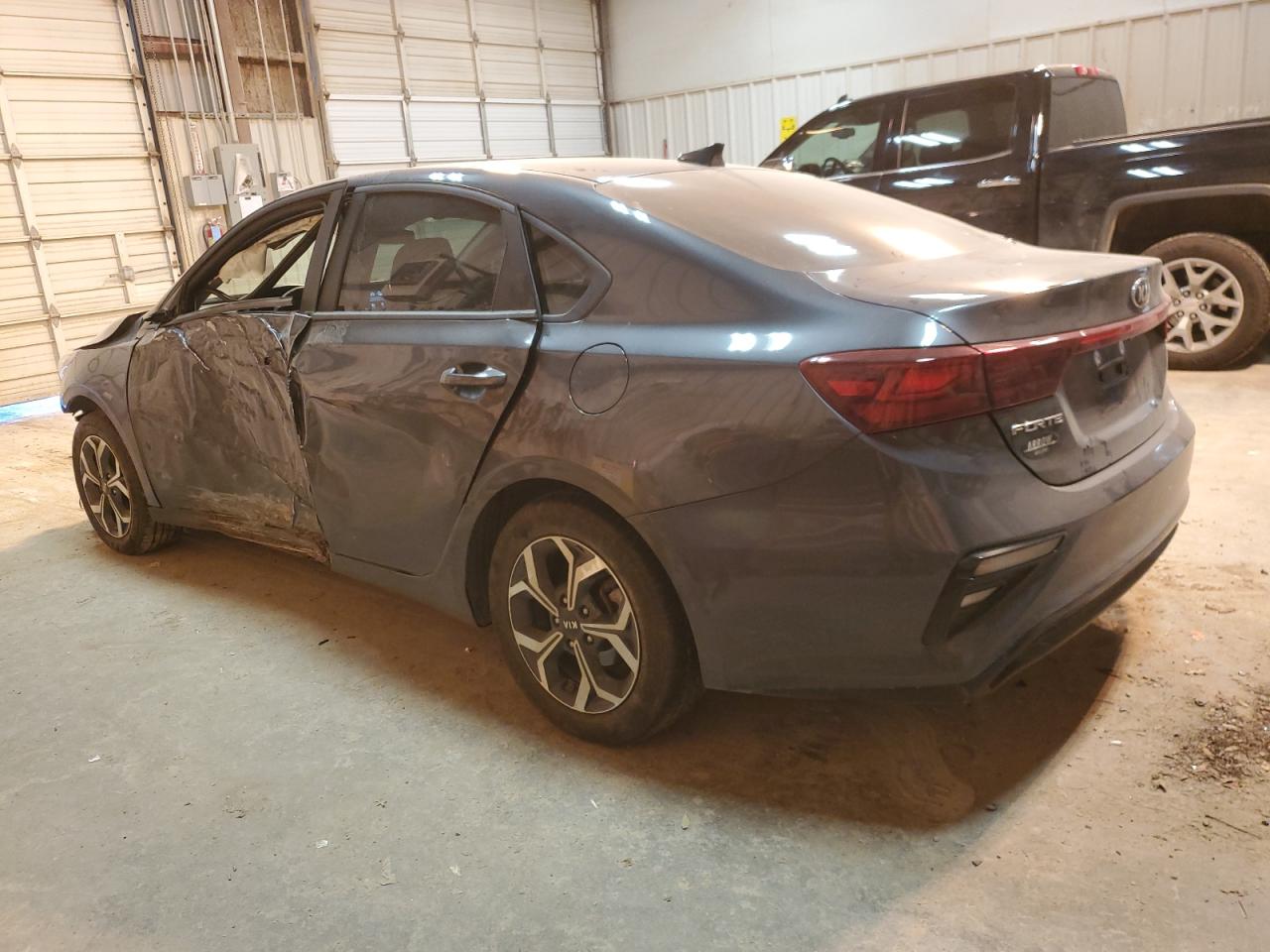 Photo 1 VIN: 3KPF24AD2ME413094 - KIA FORTE 