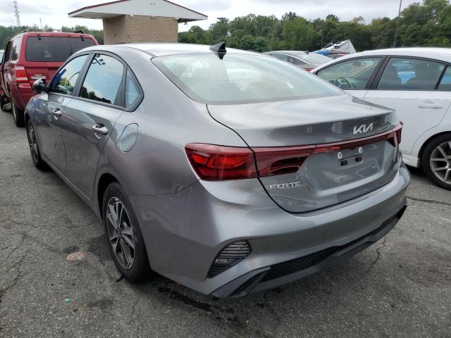 Photo 2 VIN: 3KPF24AD2NE455007 - KIA FORTE FE 