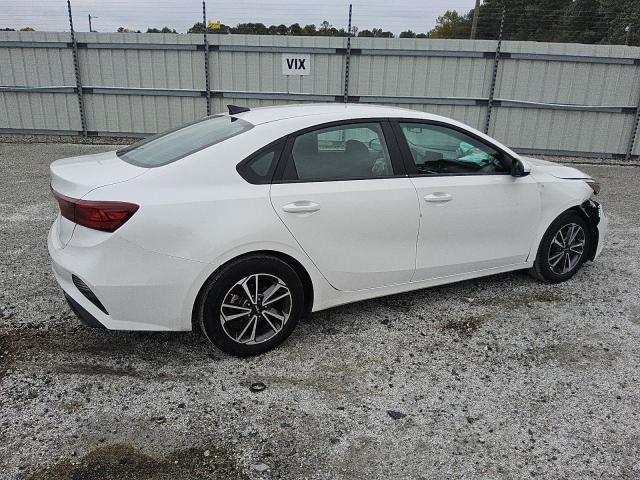 Photo 2 VIN: 3KPF24AD2NE485835 - KIA FORTE FE 