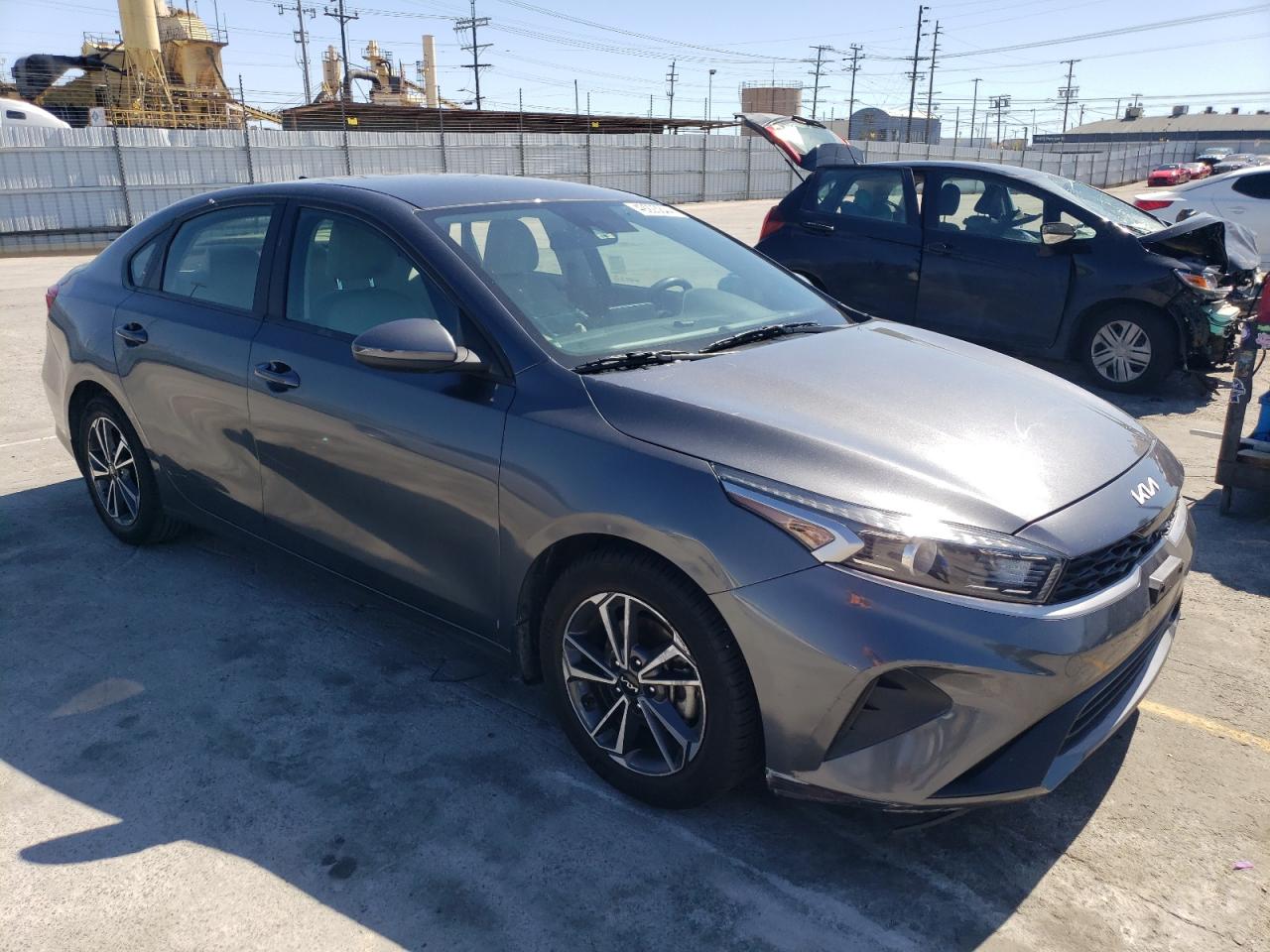 Photo 3 VIN: 3KPF24AD2NE490680 - KIA FORTE 