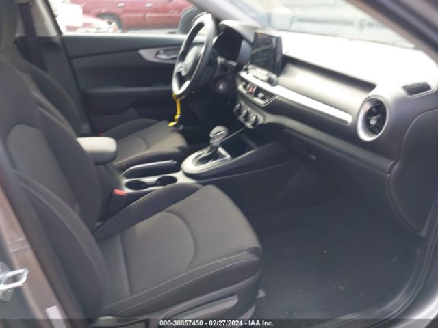 Photo 4 VIN: 3KPF24AD2NE497211 - KIA FORTE 