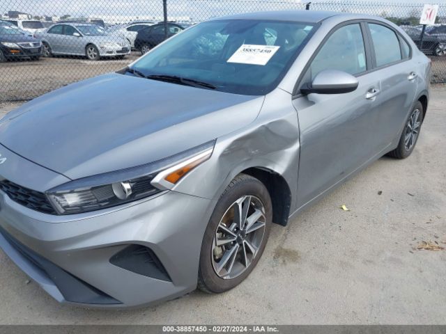 Photo 5 VIN: 3KPF24AD2NE497211 - KIA FORTE 