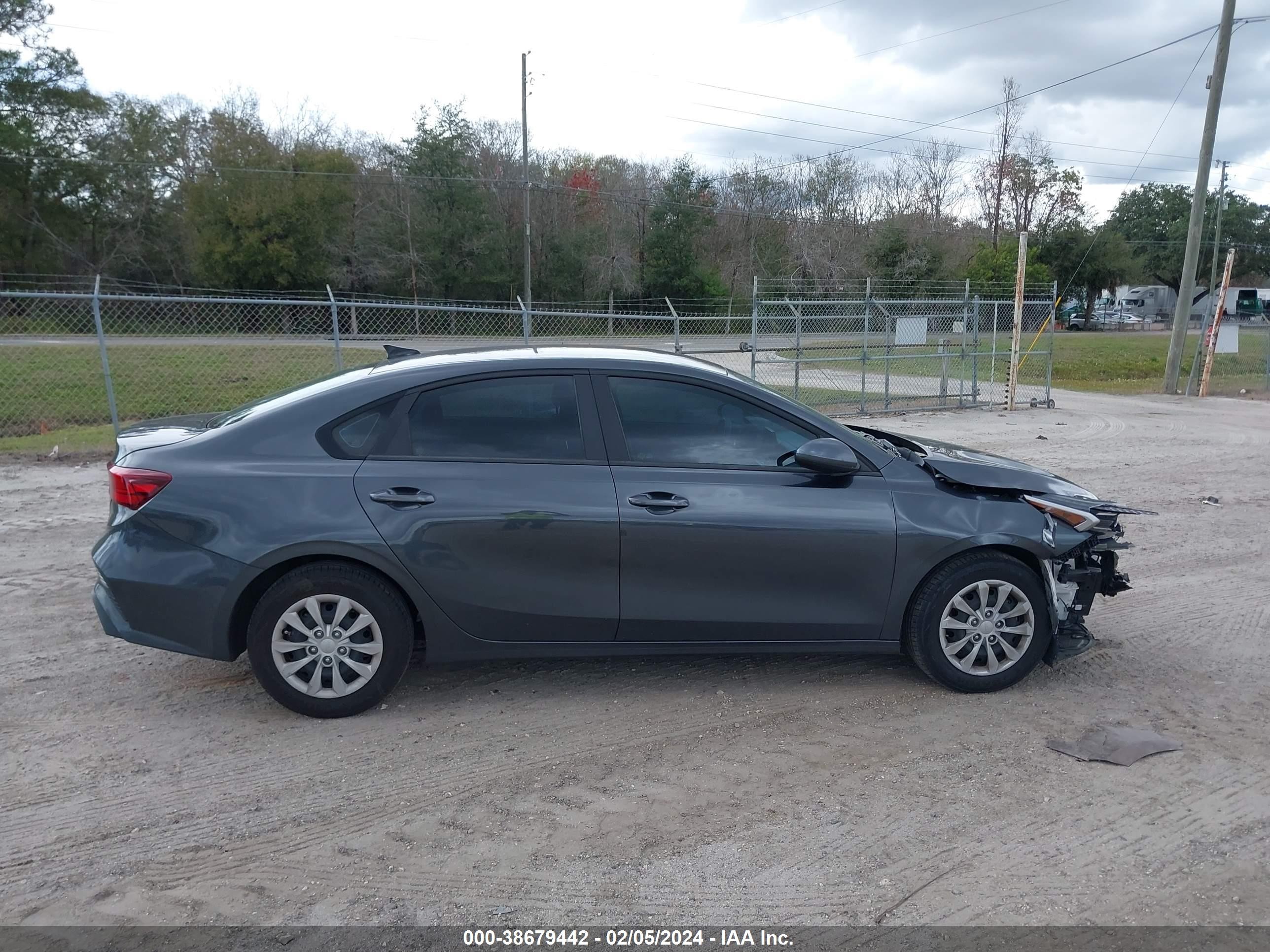 Photo 12 VIN: 3KPF24AD2PE507982 - KIA FORTE 