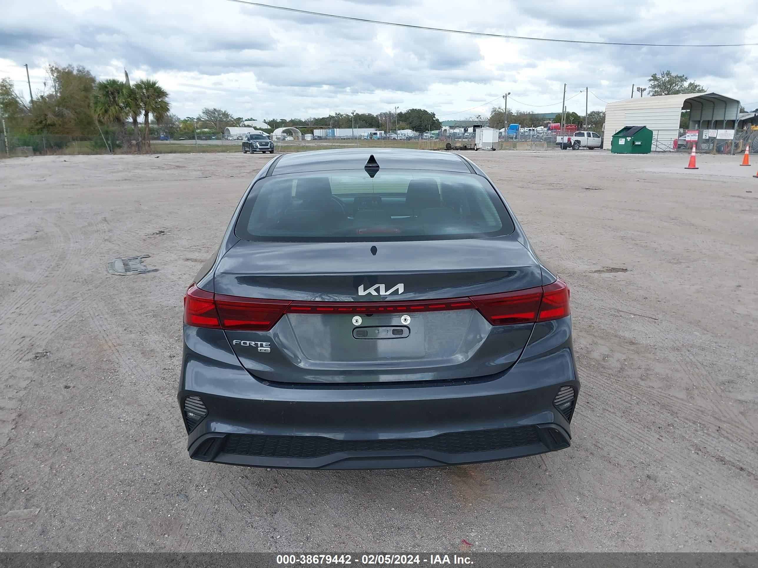 Photo 15 VIN: 3KPF24AD2PE507982 - KIA FORTE 