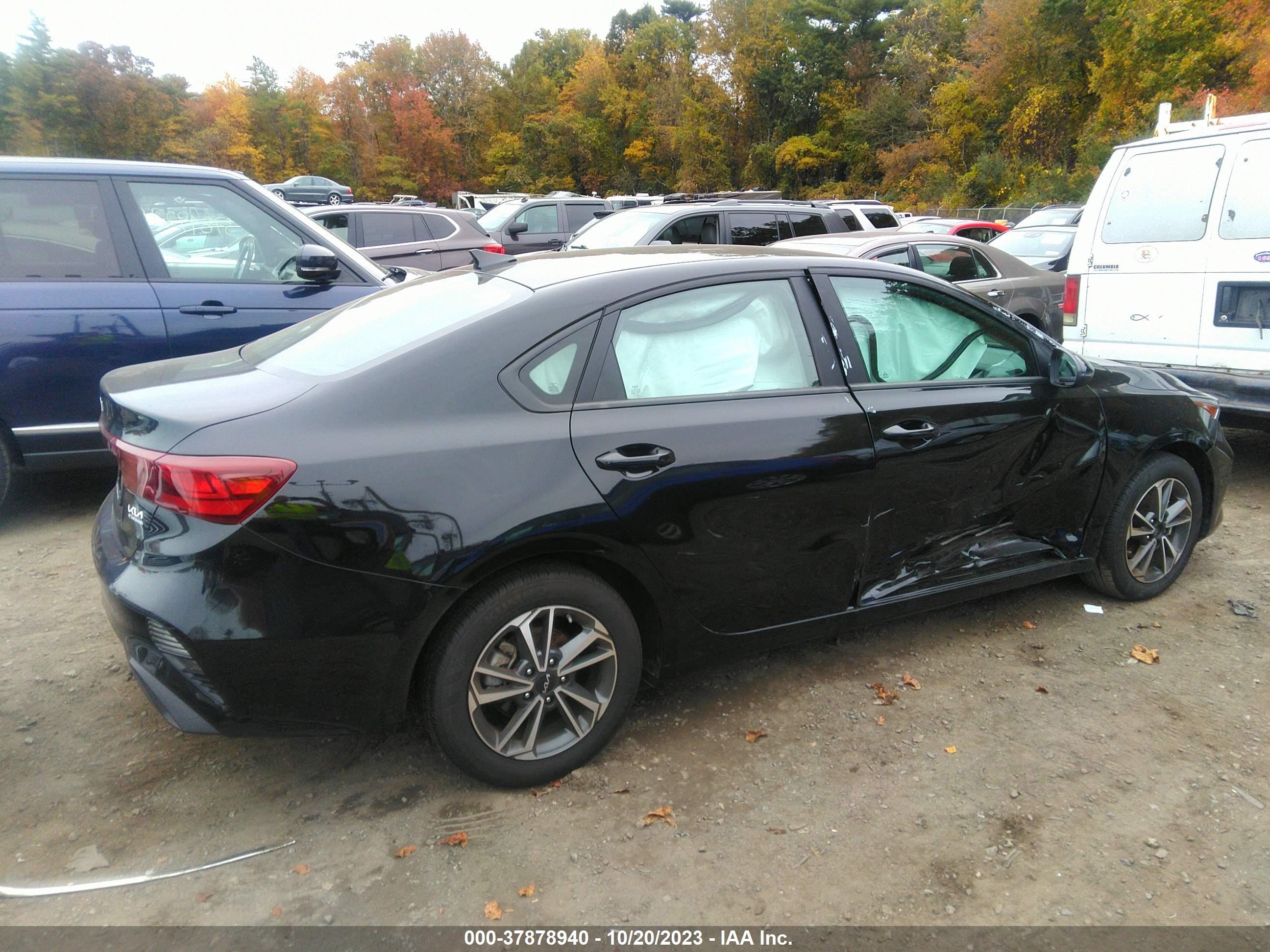 Photo 11 VIN: 3KPF24AD2PE553988 - KIA FORTE 