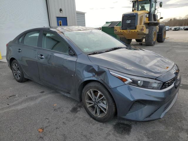 Photo 3 VIN: 3KPF24AD2PE601330 - KIA FORTE LX 