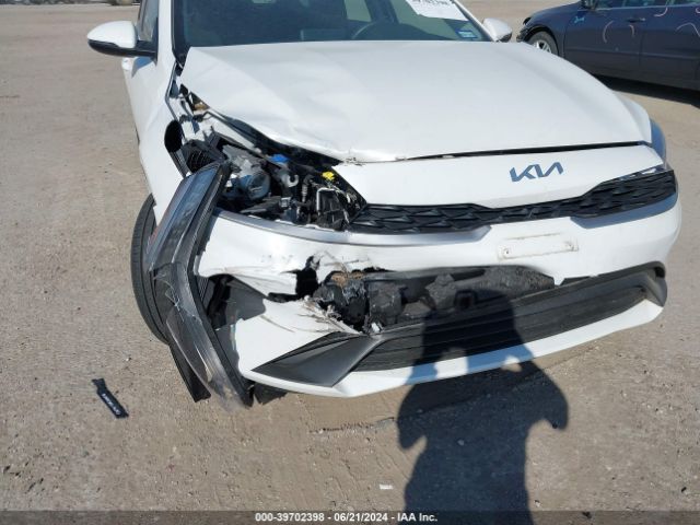 Photo 5 VIN: 3KPF24AD2PE617205 - KIA FORTE 