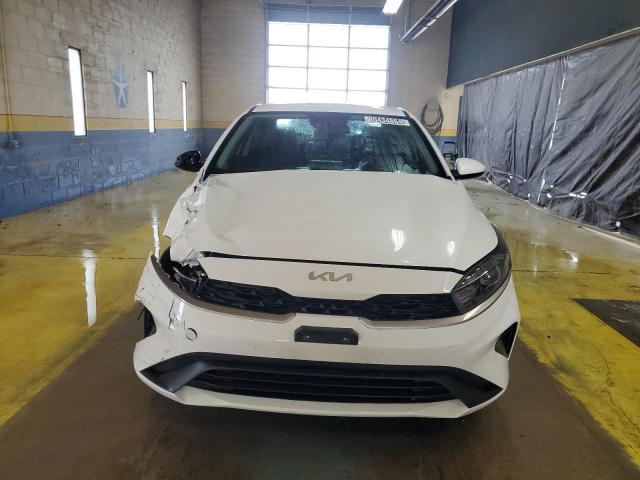 Photo 4 VIN: 3KPF24AD2PE635817 - KIA FORTE LX 