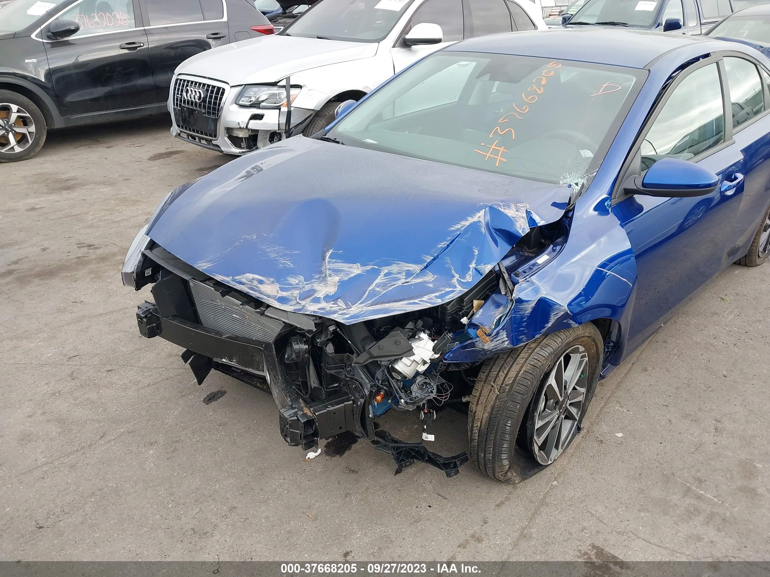 Photo 5 VIN: 3KPF24AD2PE647871 - KIA FORTE 