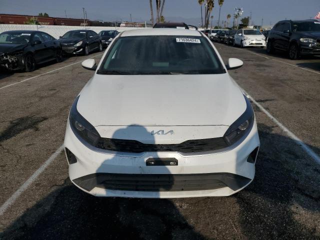 Photo 4 VIN: 3KPF24AD2PE649460 - KIA FORTE LX 