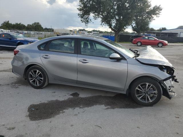 Photo 3 VIN: 3KPF24AD2PE679185 - KIA FORTE LX 