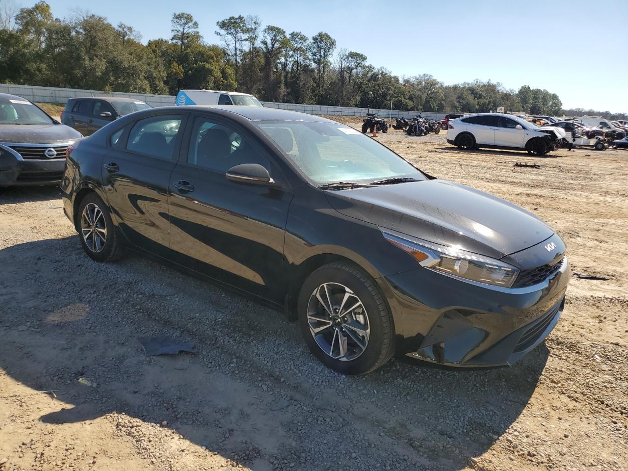 Photo 3 VIN: 3KPF24AD2PE683222 - KIA FORTE 