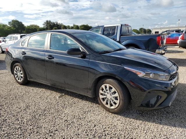 Photo 3 VIN: 3KPF24AD2PE684547 - KIA FORTE LX 