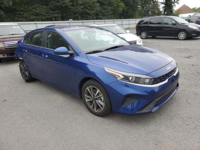 Photo 3 VIN: 3KPF24AD2PE693524 - KIA FORTE LX 