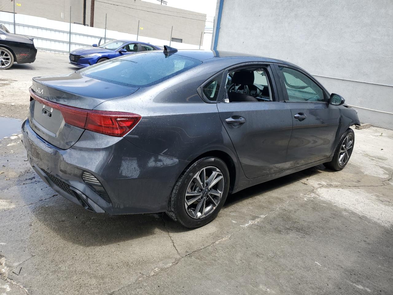 Photo 2 VIN: 3KPF24AD2RE695034 - KIA FORTE 