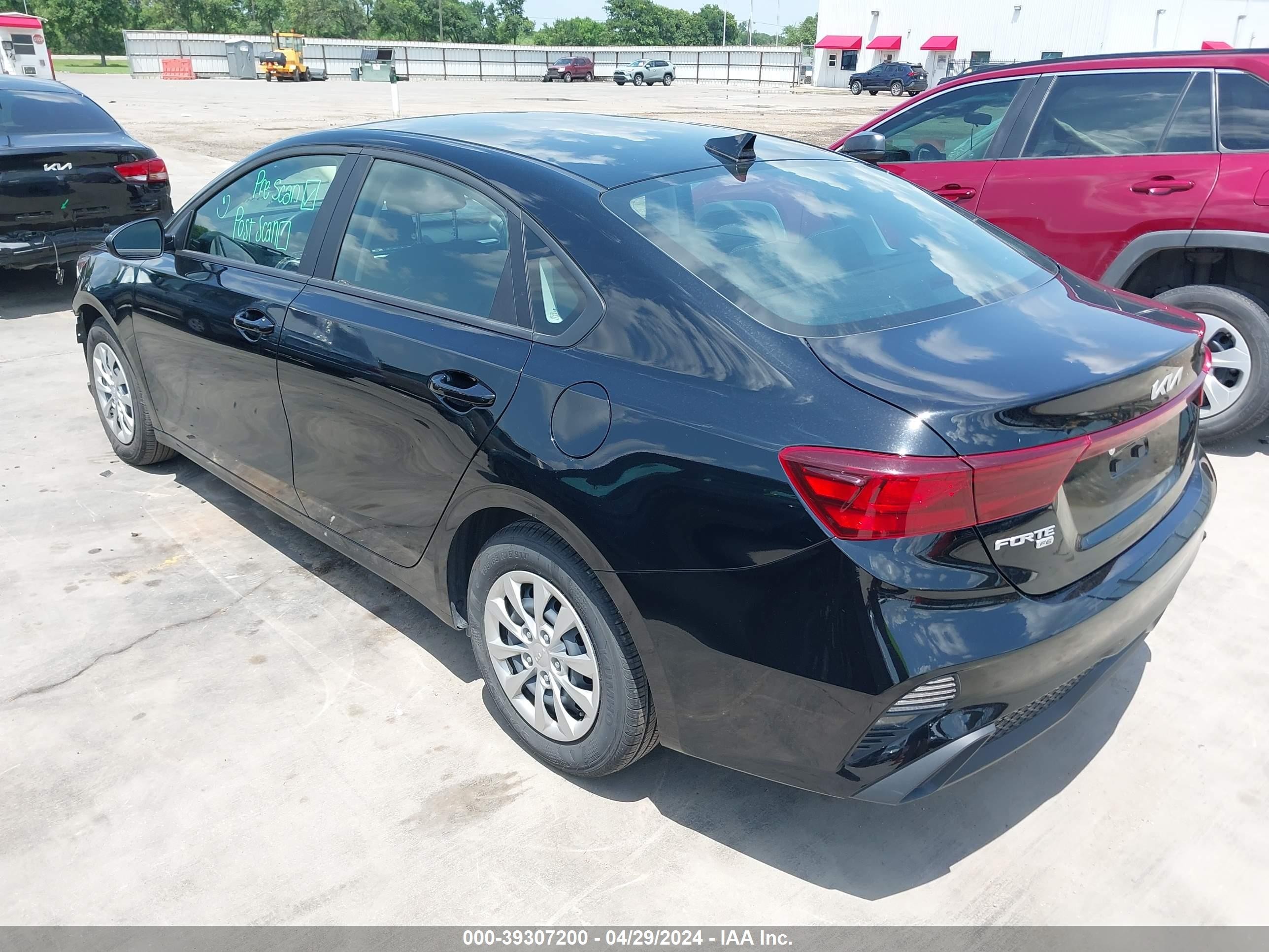 Photo 2 VIN: 3KPF24AD2RE695213 - KIA FORTE 