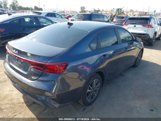 Photo 3 VIN: 3KPF24AD2RE700944 - KIA FORTE 