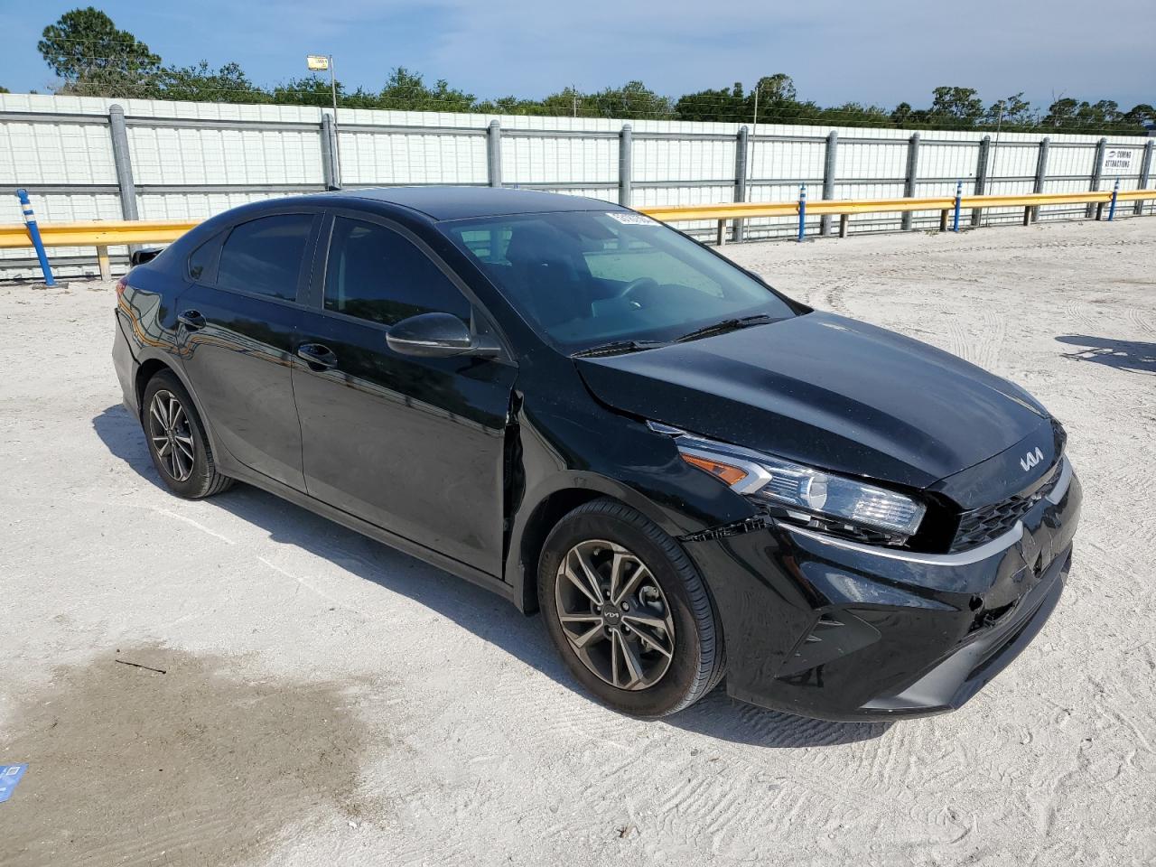 Photo 3 VIN: 3KPF24AD2RE718909 - KIA FORTE 