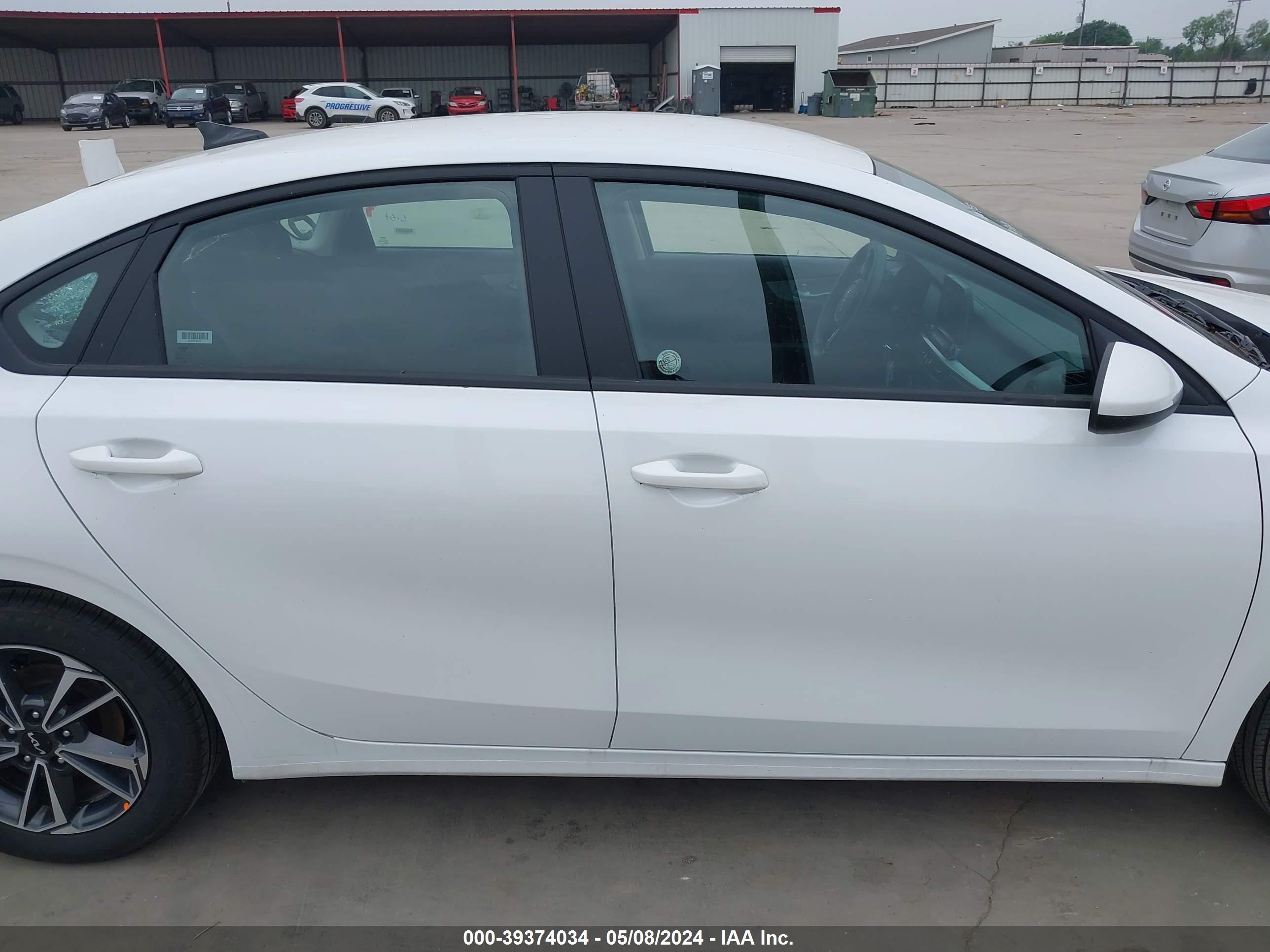 Photo 12 VIN: 3KPF24AD2RE729666 - KIA FORTE 