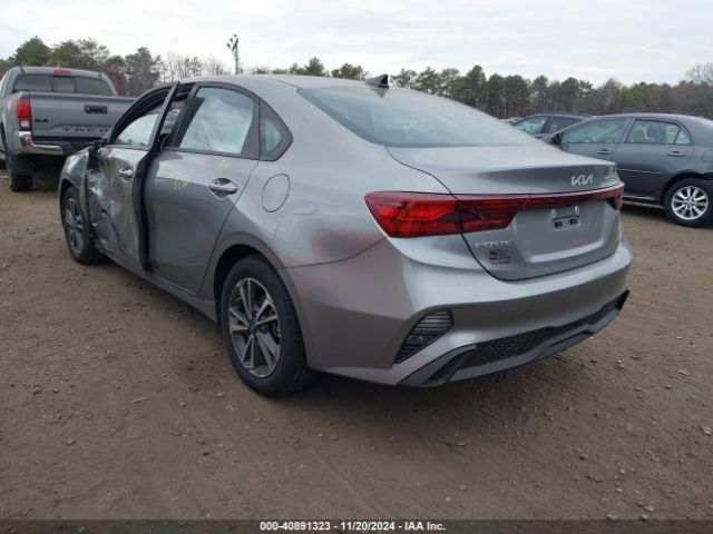 Photo 2 VIN: 3KPF24AD2RE805189 - KIA FORTE 