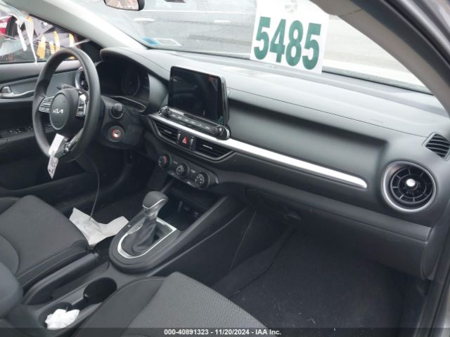 Photo 4 VIN: 3KPF24AD2RE805189 - KIA FORTE 