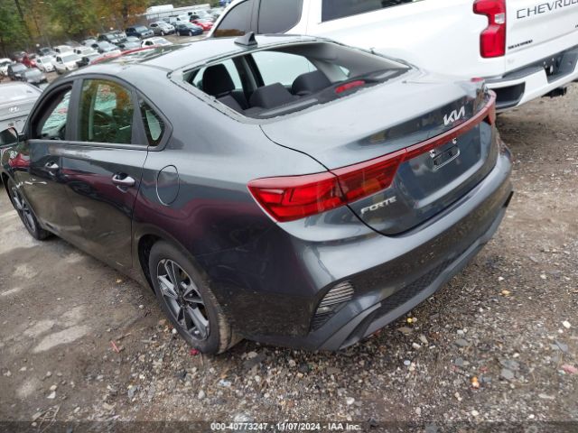 Photo 2 VIN: 3KPF24AD2RE806729 - KIA FORTE 