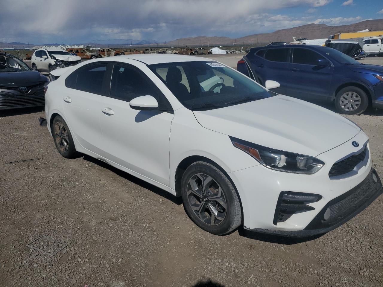 Photo 3 VIN: 3KPF24AD3KE009217 - KIA FORTE 