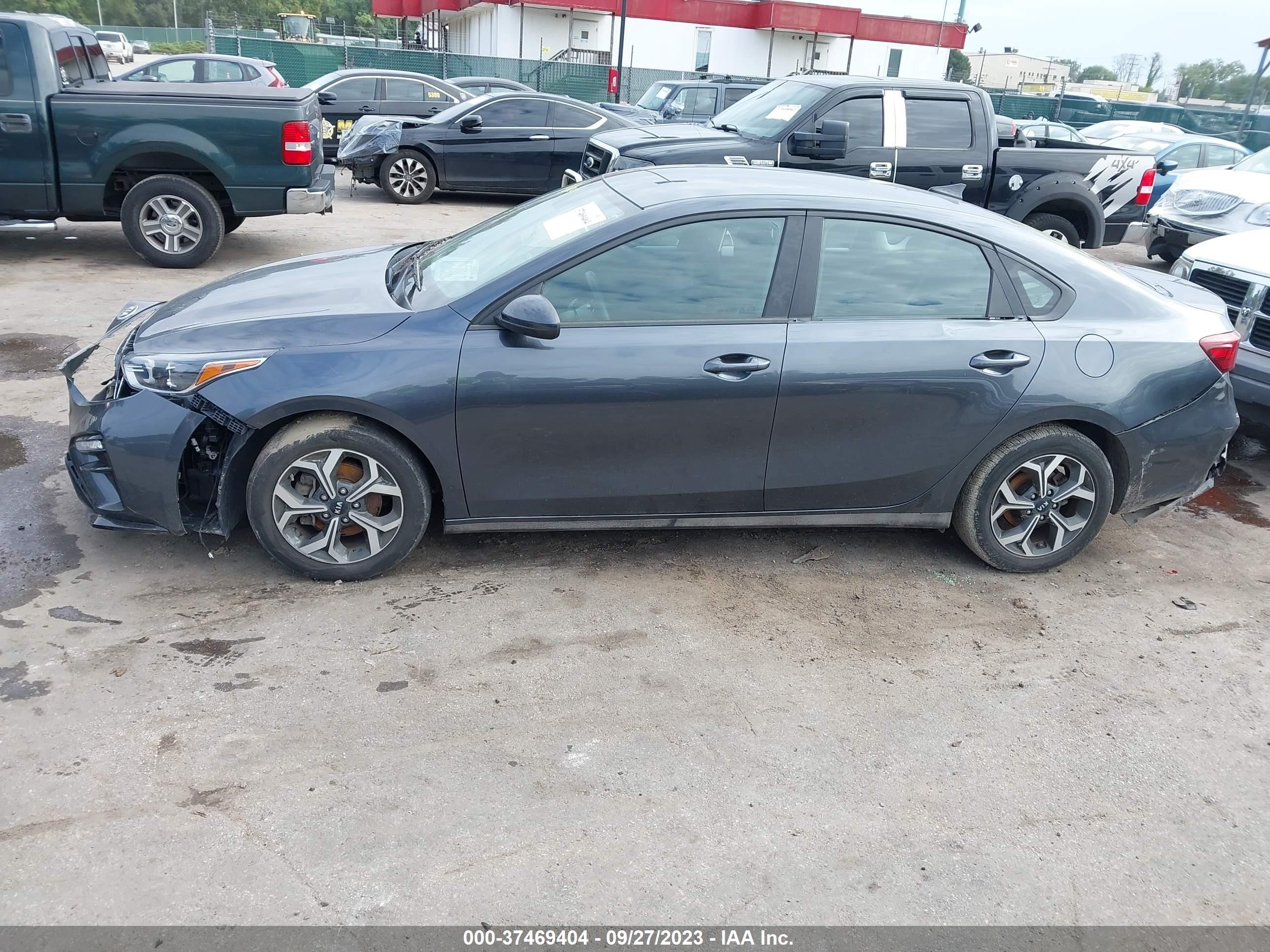 Photo 12 VIN: 3KPF24AD3KE024140 - KIA FORTE 