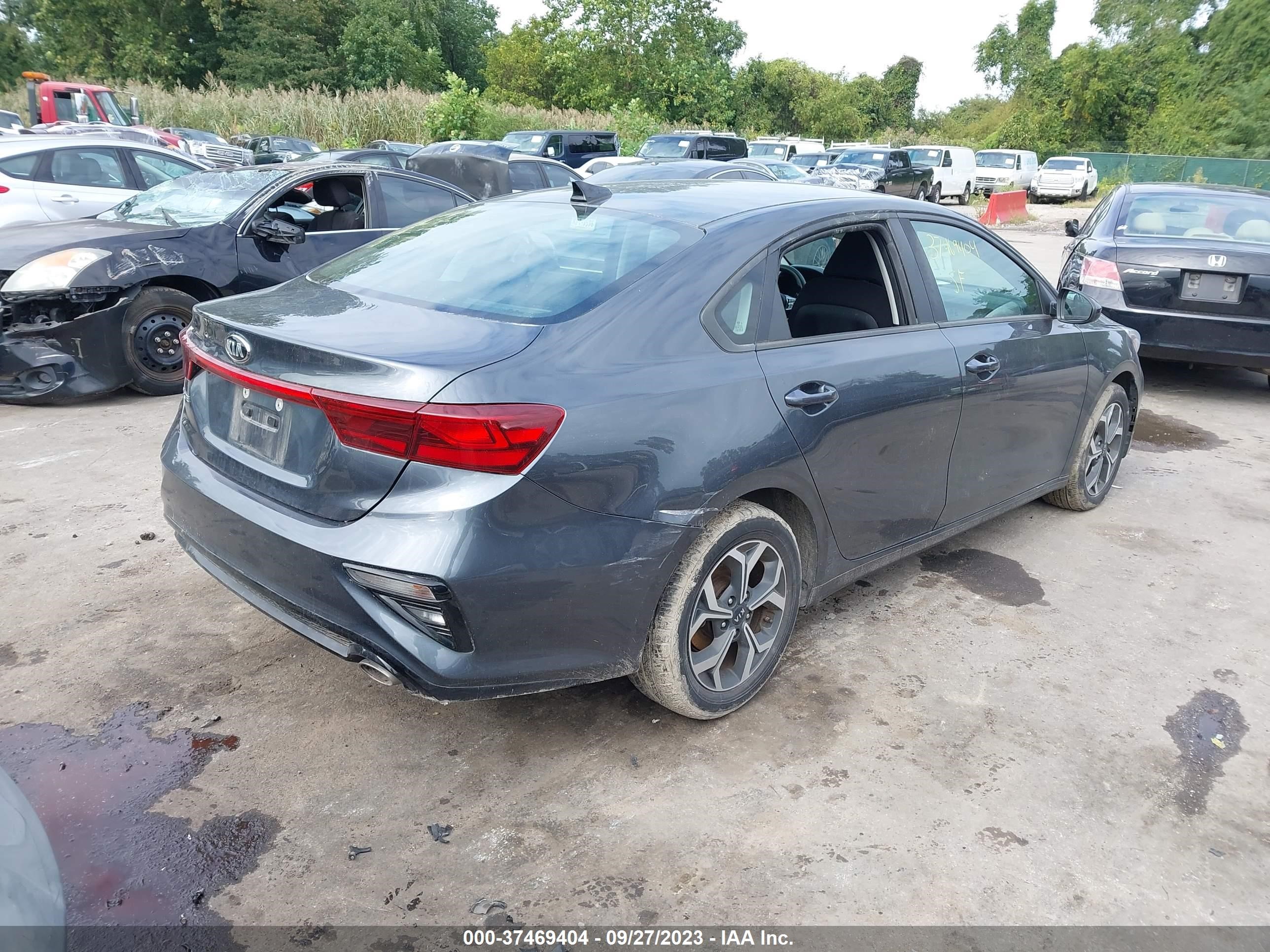 Photo 3 VIN: 3KPF24AD3KE024140 - KIA FORTE 