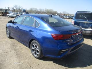 Photo 2 VIN: 3KPF24AD3KE138963 - KIA FORTE FE 