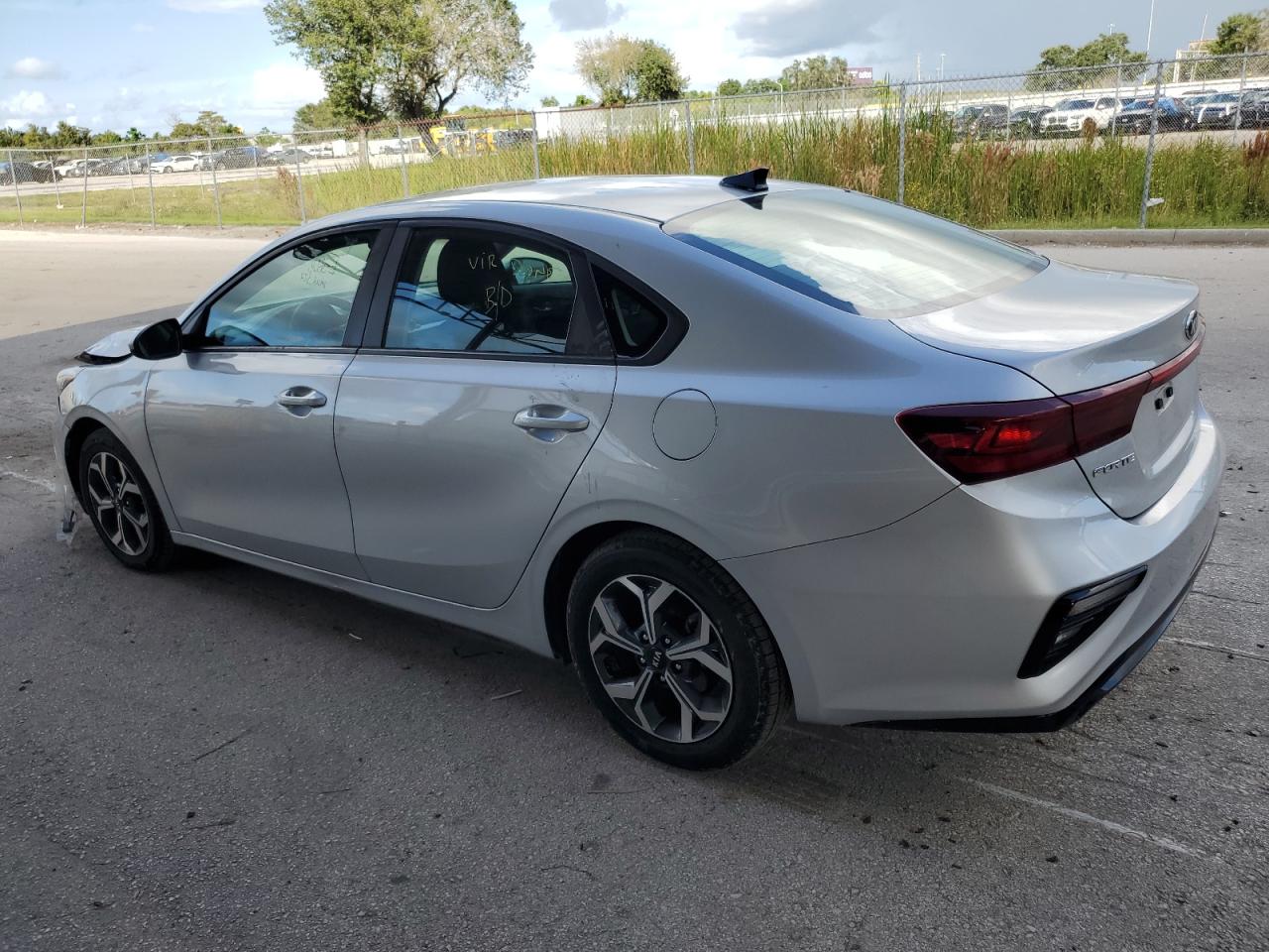 Photo 1 VIN: 3KPF24AD3LE142867 - KIA FORTE 