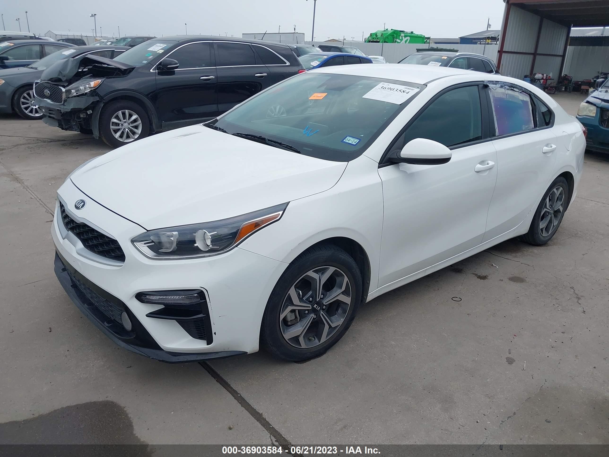 Photo 1 VIN: 3KPF24AD3LE176128 - KIA FORTE 