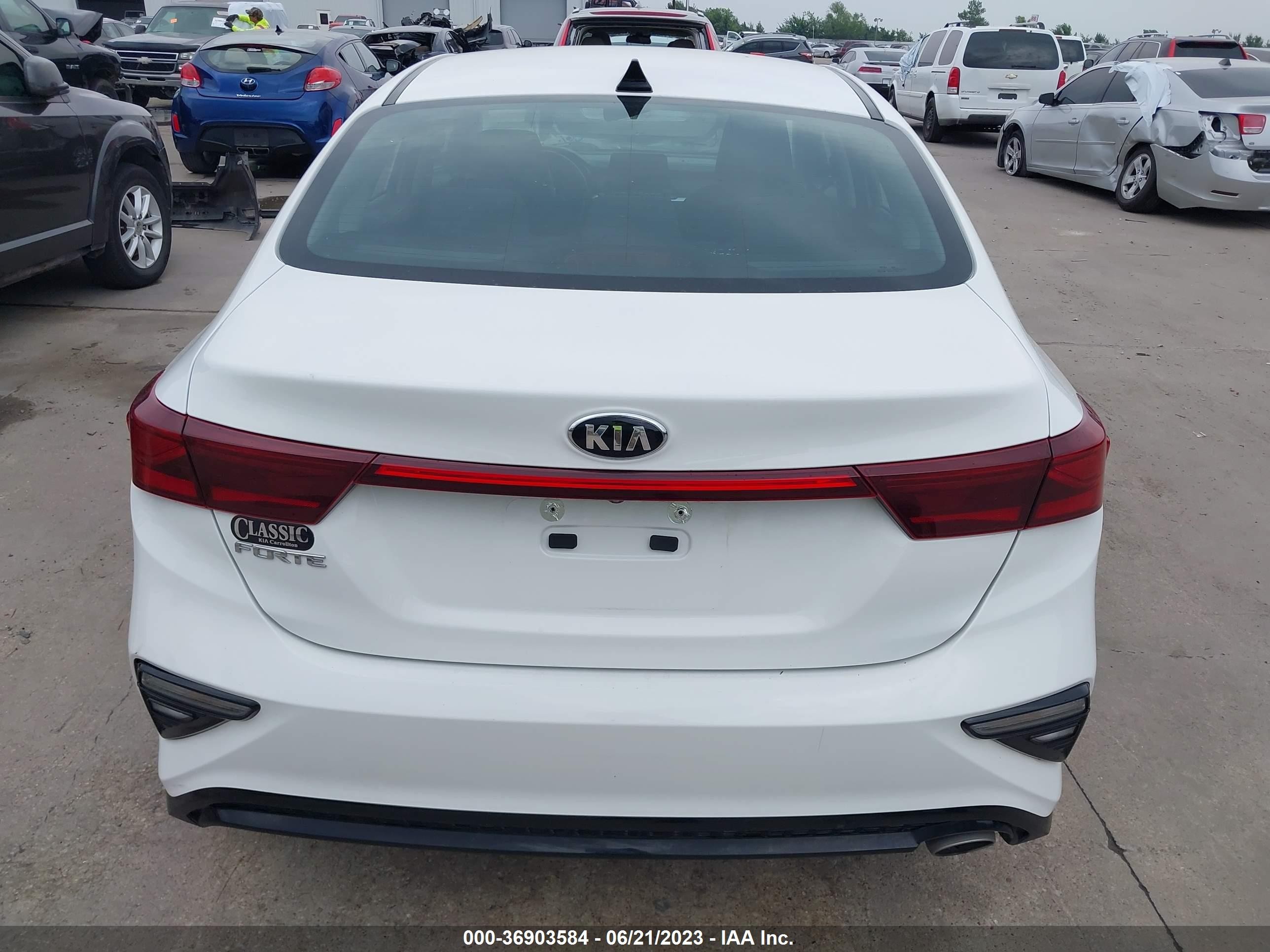 Photo 15 VIN: 3KPF24AD3LE176128 - KIA FORTE 